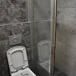 מלון Merkez