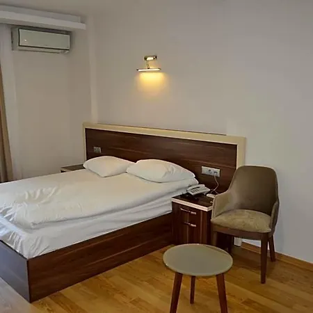 Hotel Merkez Esmirna