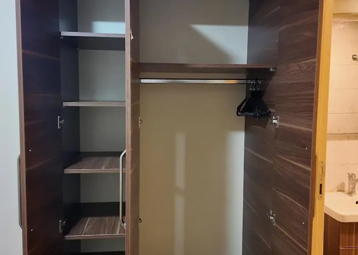 Ξενοδοχείο Merkez Σμύρνη